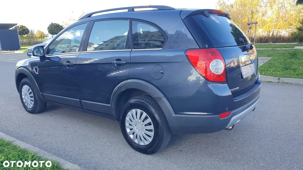 Chevrolet Captiva 2.0 d LS - 16