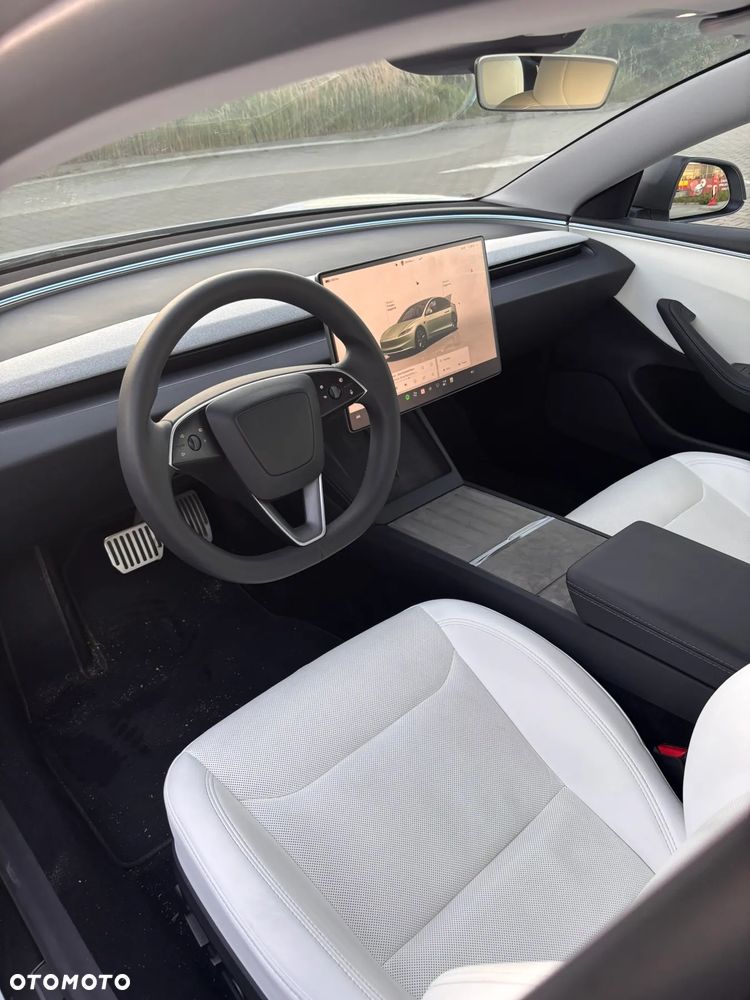 Tesla Model 3 2024 photo 5