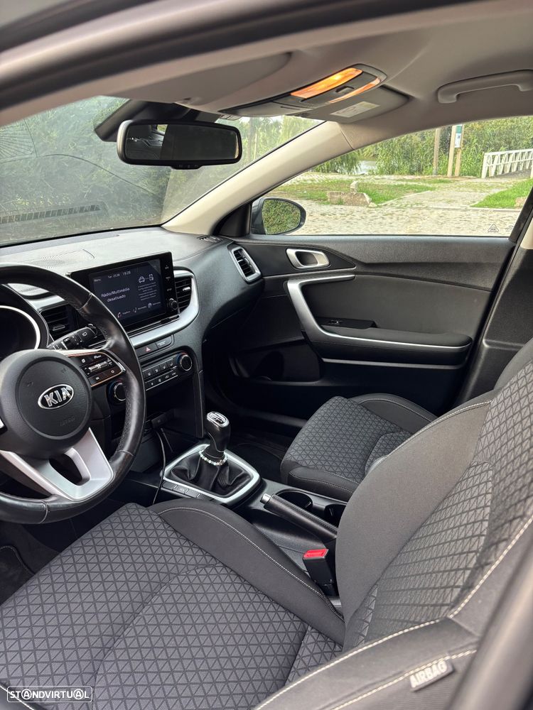Kia Ceed SW 1.6 CRDi SX - 17