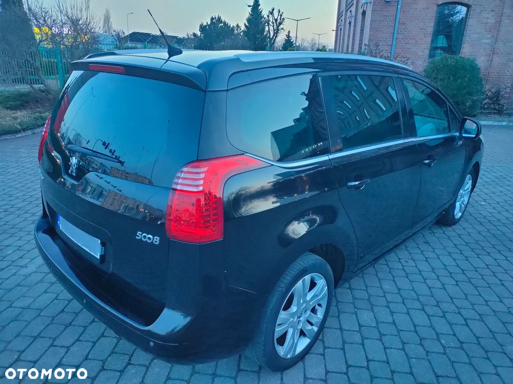Peugeot 5008 2.0 HDi Allure 7os - 25
