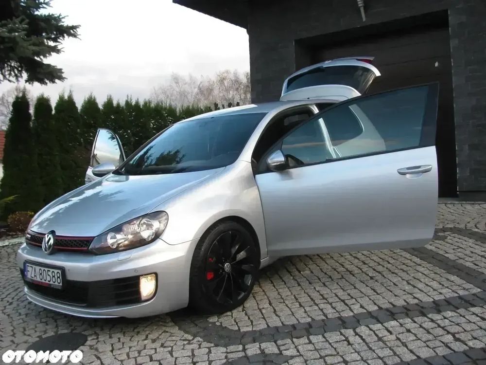 Volkswagen Golf 2.0 GTI DSG - 18
