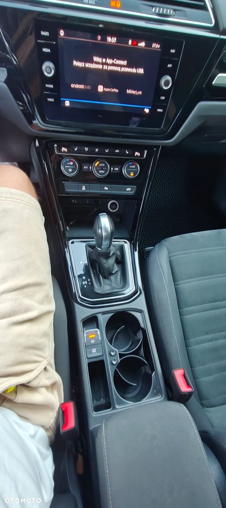 Volkswagen Touran - 20