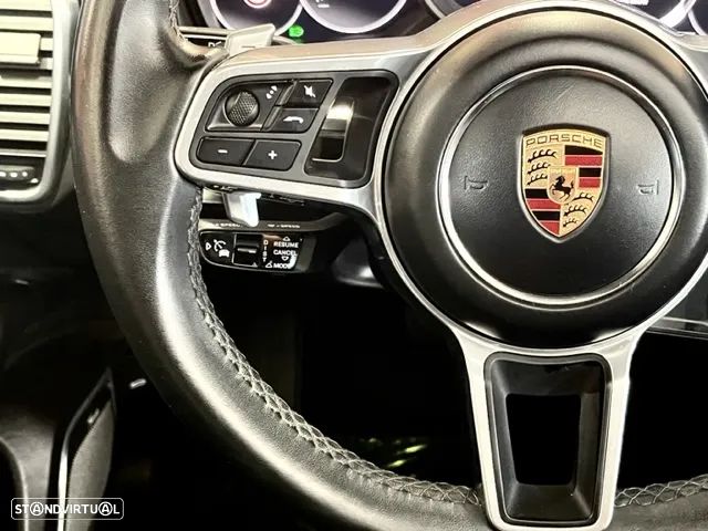 Porsche Cayenne Platinum Edition - 37