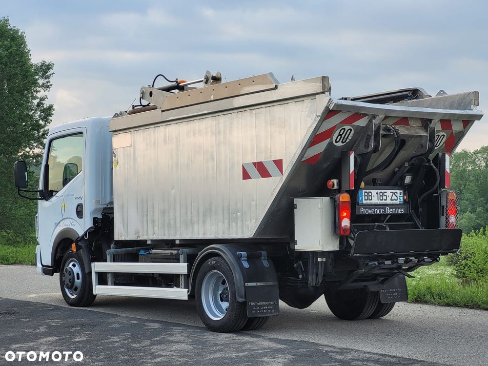 Renault Maxity Cabstar - 25