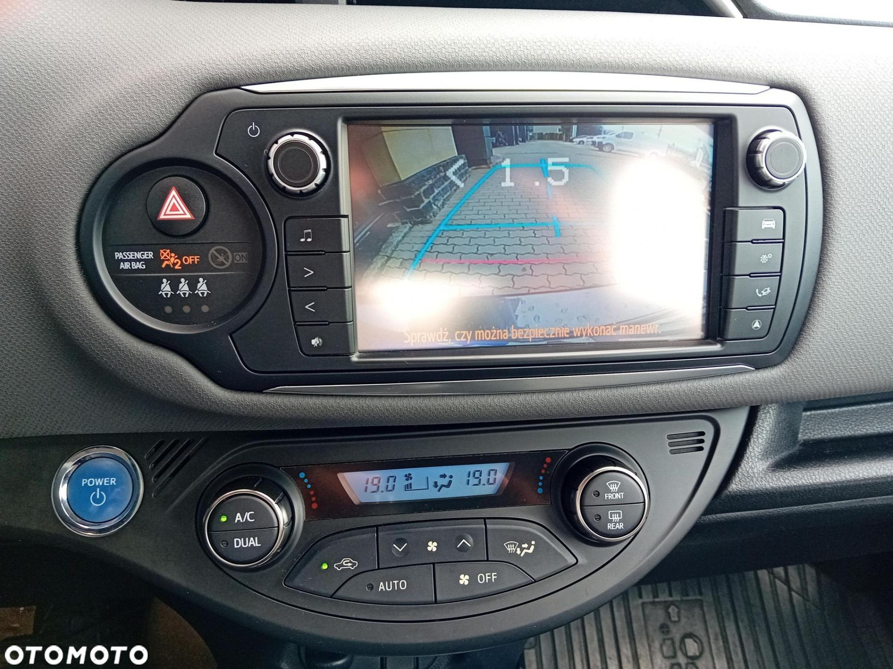 Toyota Yaris - 17