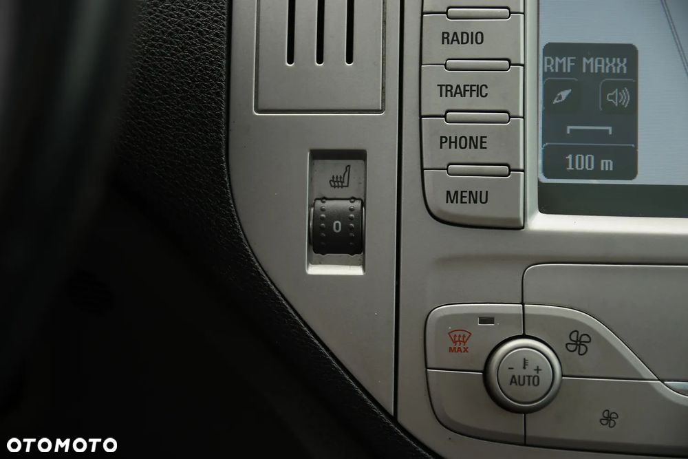 Ford Kuga 2.0 TDCi 4x4 Titanium - 24