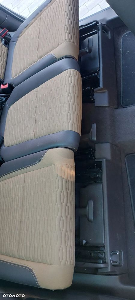 Opel Zafira - 18