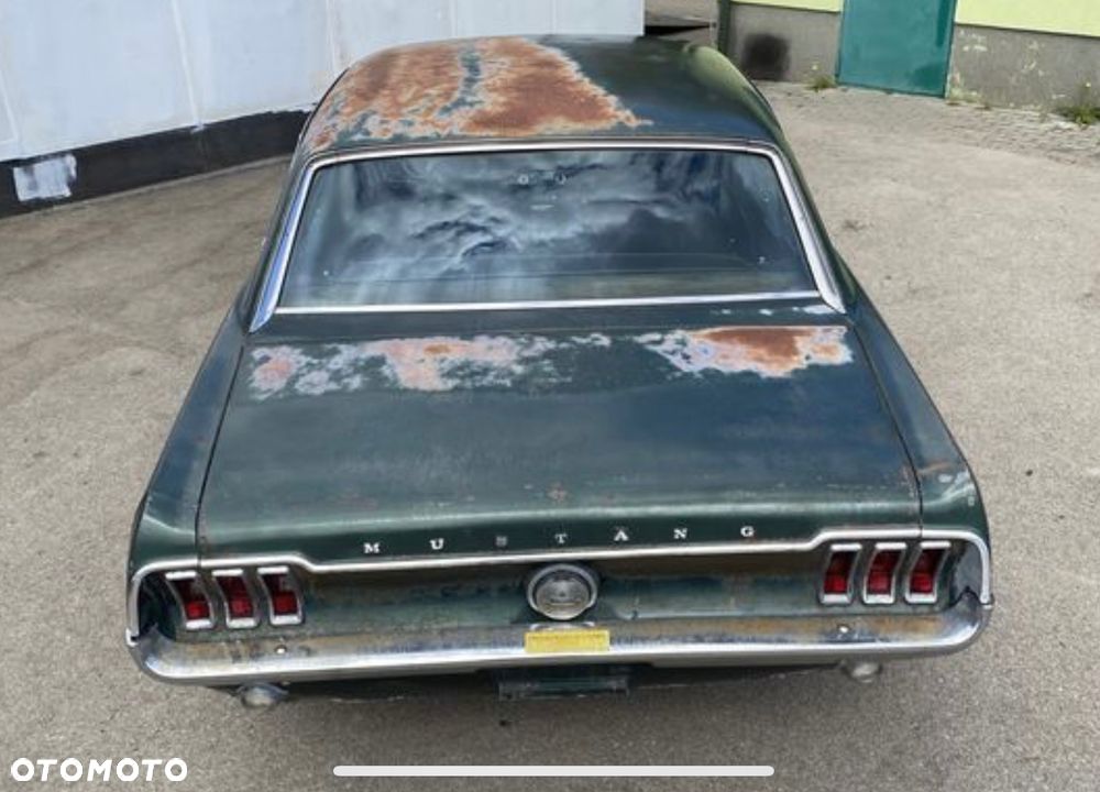 Ford Mustang - 6