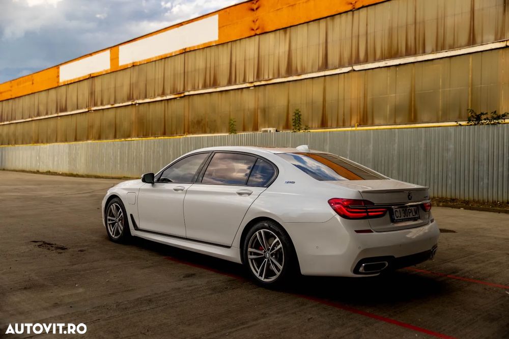 BMW Seria 7 740Li xDrive - 13