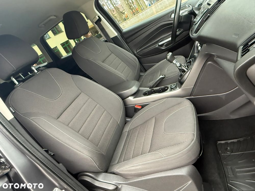 Ford Kuga 2.0 TDCi 4x4 SYNC - 36