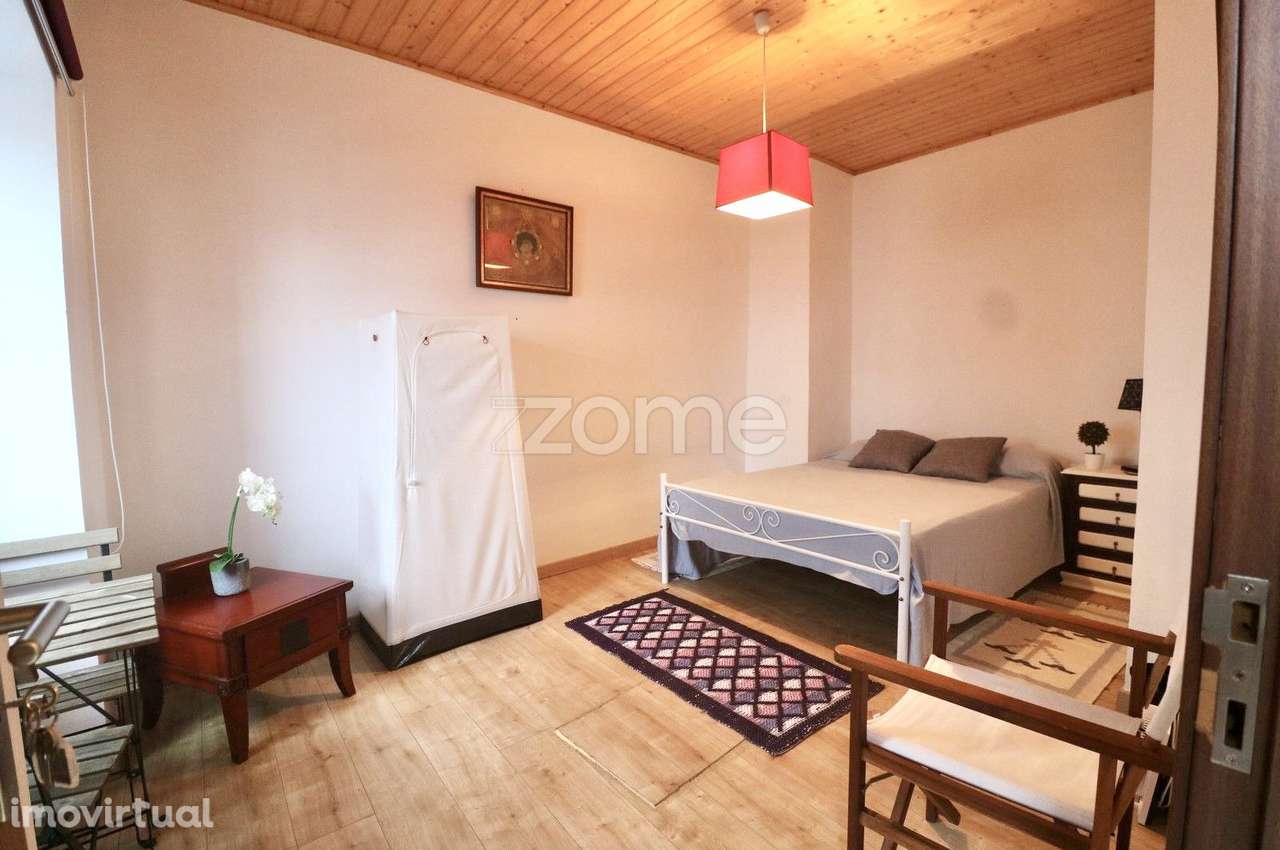 Moradia tradicional T5 na Ilha Pico - Grande imagem: 4/26