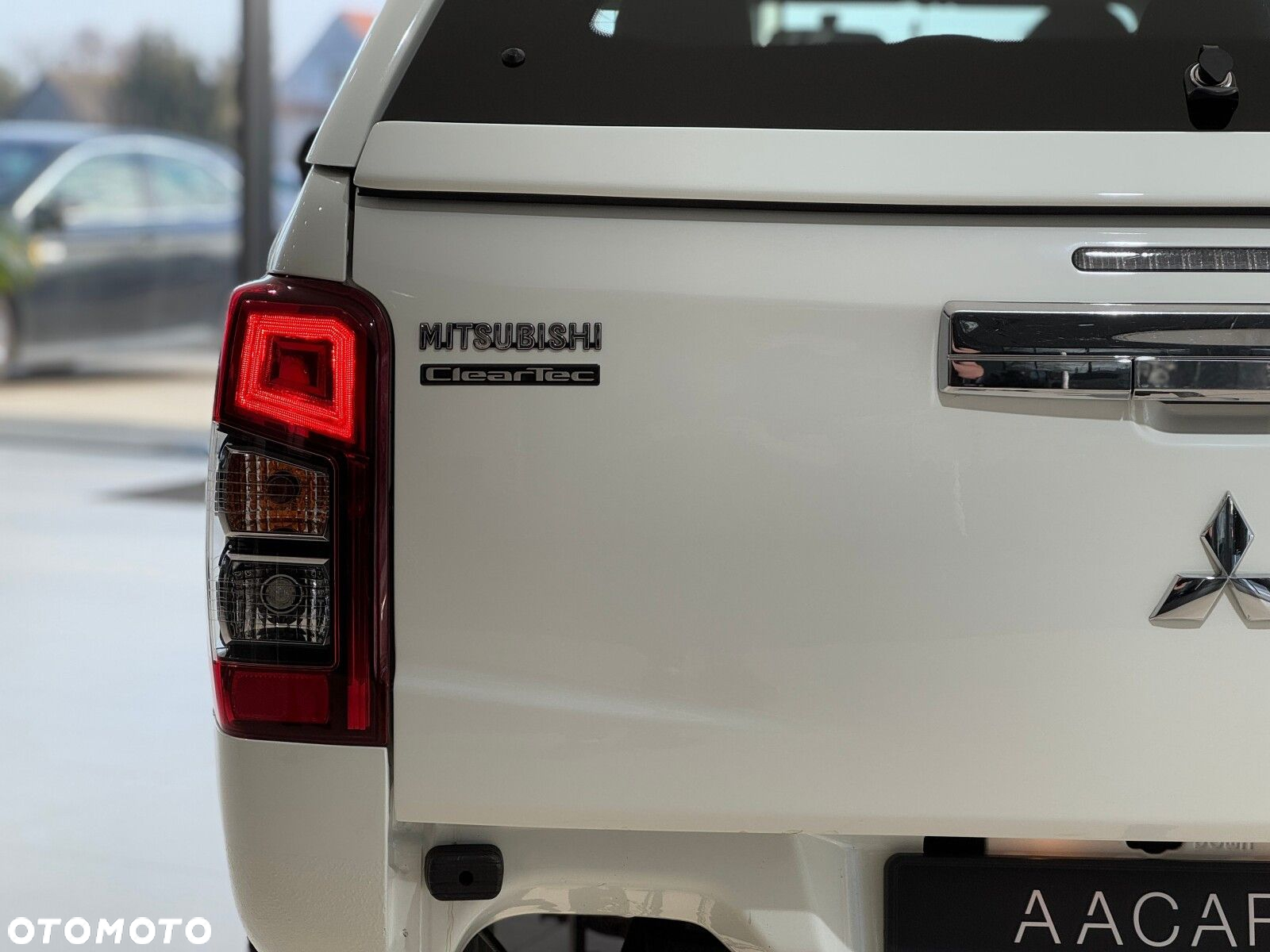Mitsubishi L200 2.2 d DC Invite - 32