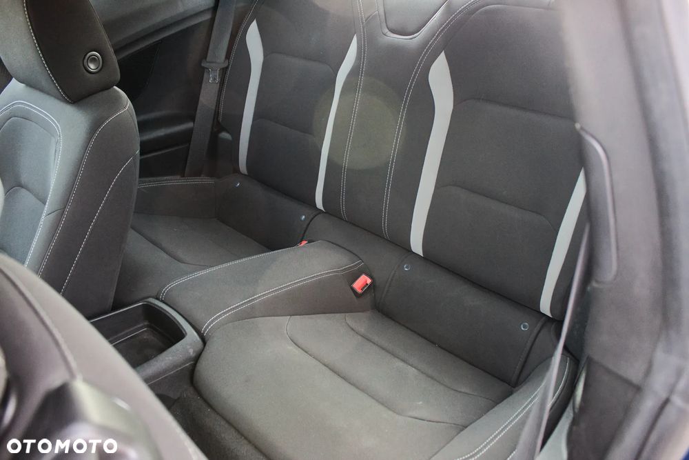 Chevrolet Camaro - 26