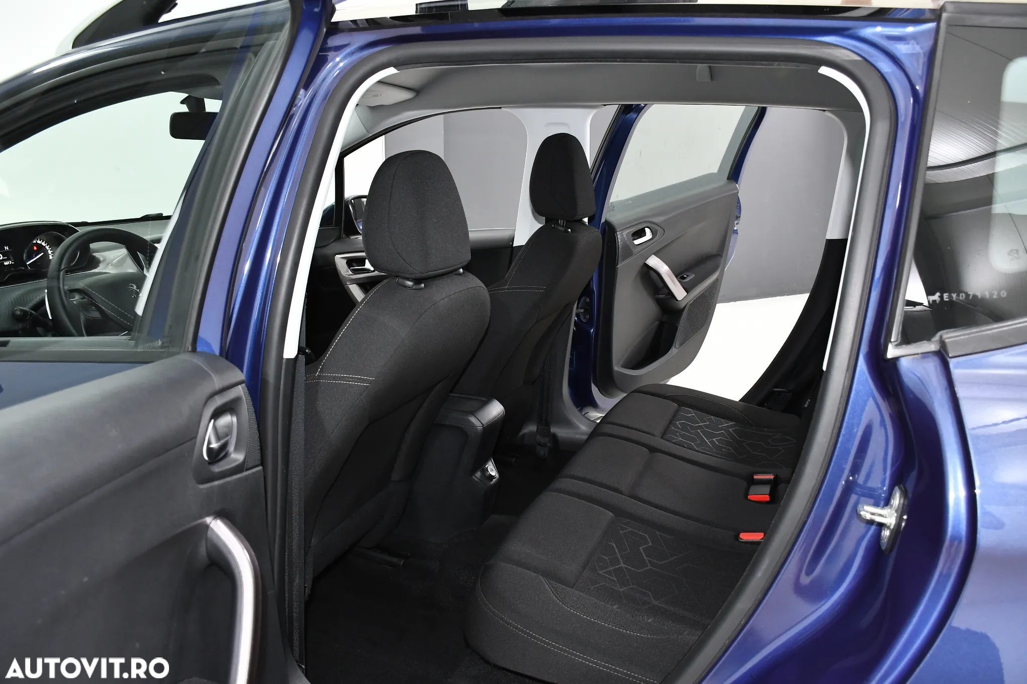 Peugeot 2008 1.2 e-VTi STT ETG Allure - 6