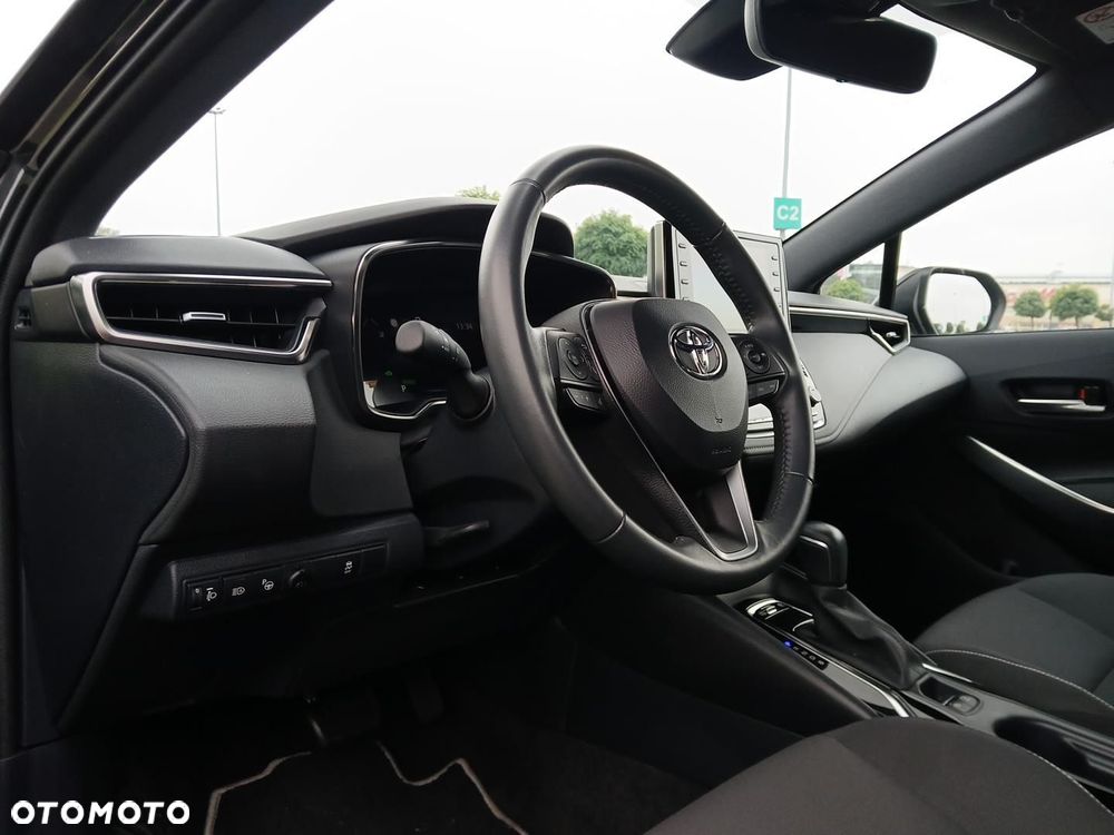 Toyota Corolla - 22