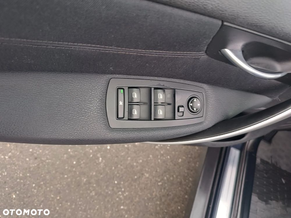 BMW X3 2.0d - 10