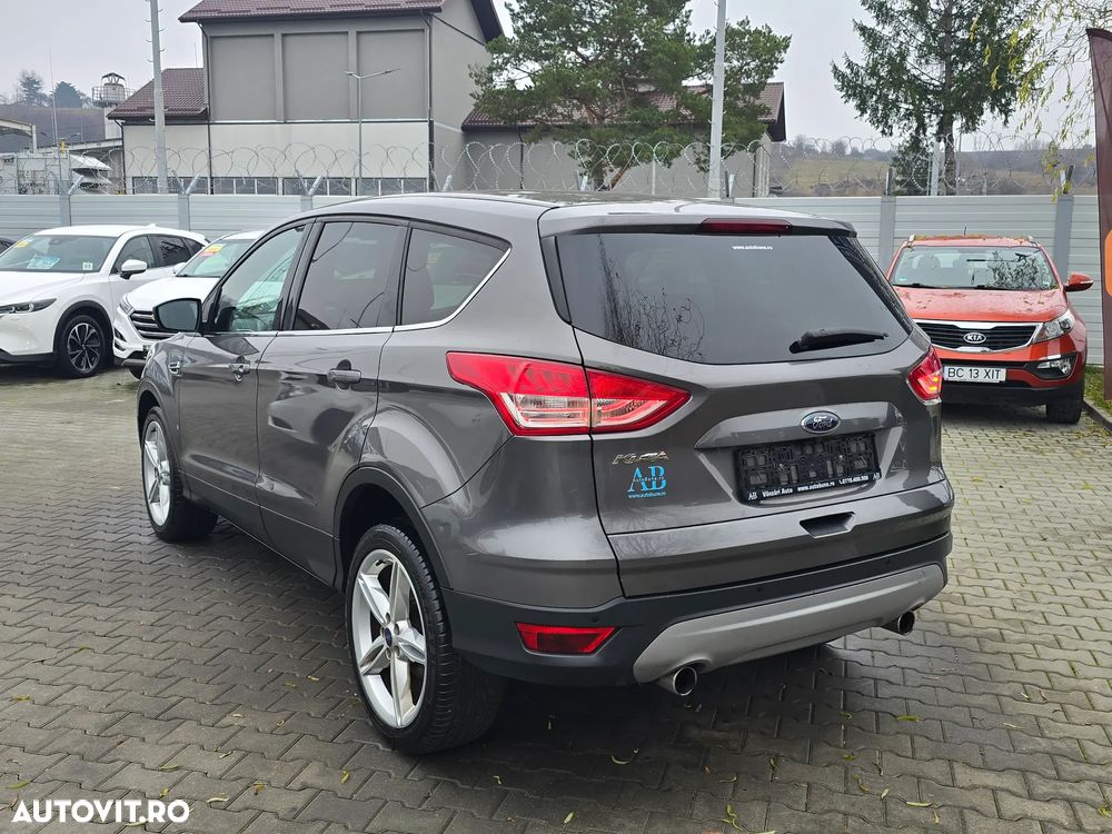 Ford Kuga 2.0 TDCi 4x4 Aut. Titanium - 3