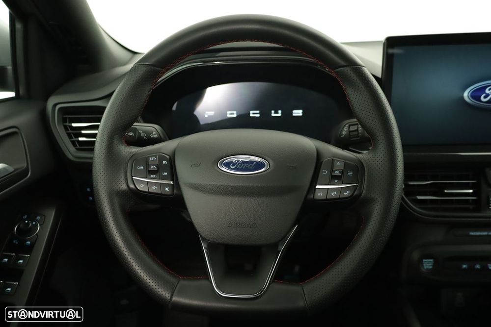 Ford Focus 1.0 EcoBoost MHEV ST-Line X - 15