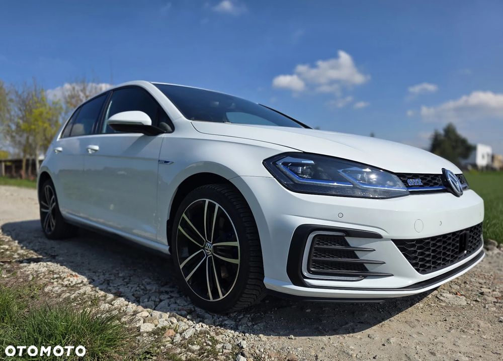 Volkswagen Golf - 20