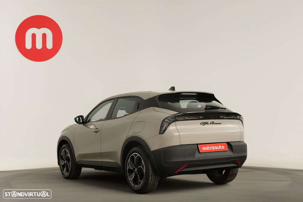 Alfa Romeo Junior Elletrica 50 kWh - 3