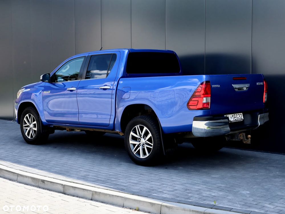 Toyota Hilux 2.4 D-4D Double Cab SR5 4x4 - 8
