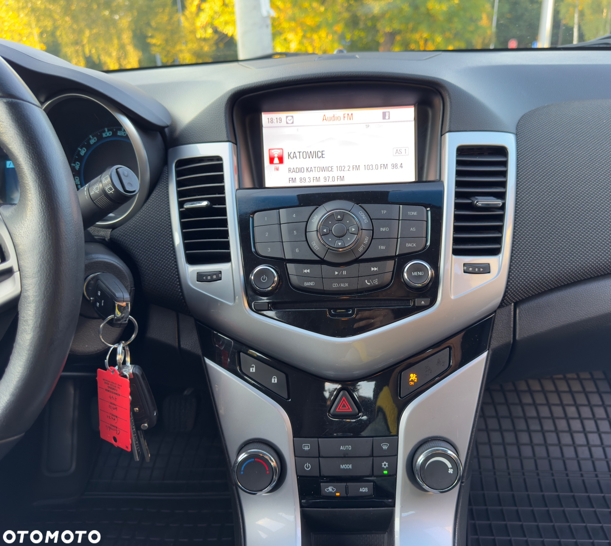 Chevrolet Cruze 1.4 T LTZ - 23