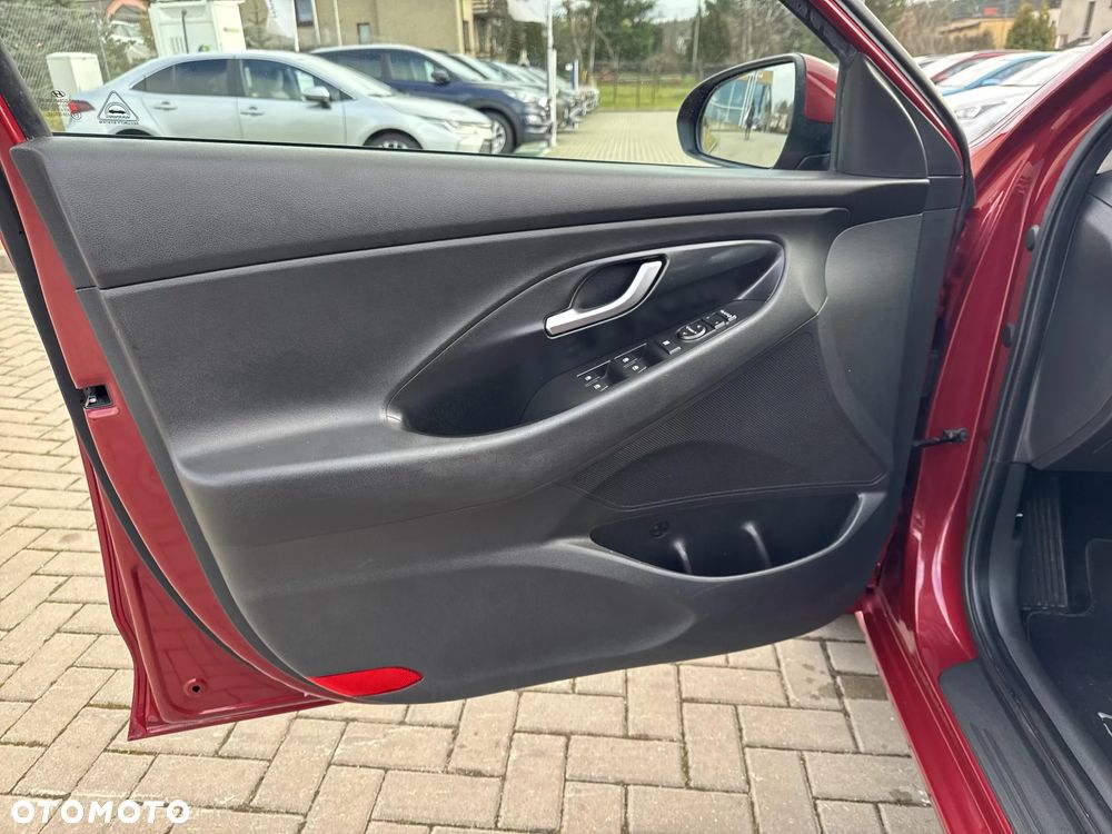 Hyundai i30 1.5 T-GDI 48V Comfort DCT - 10