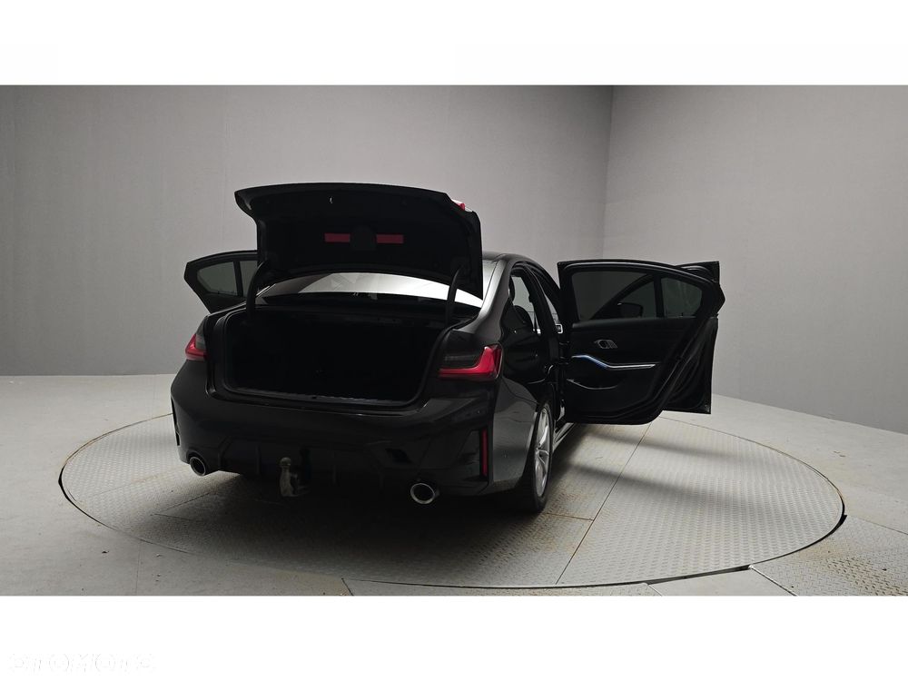 BMW Seria 3 - 12