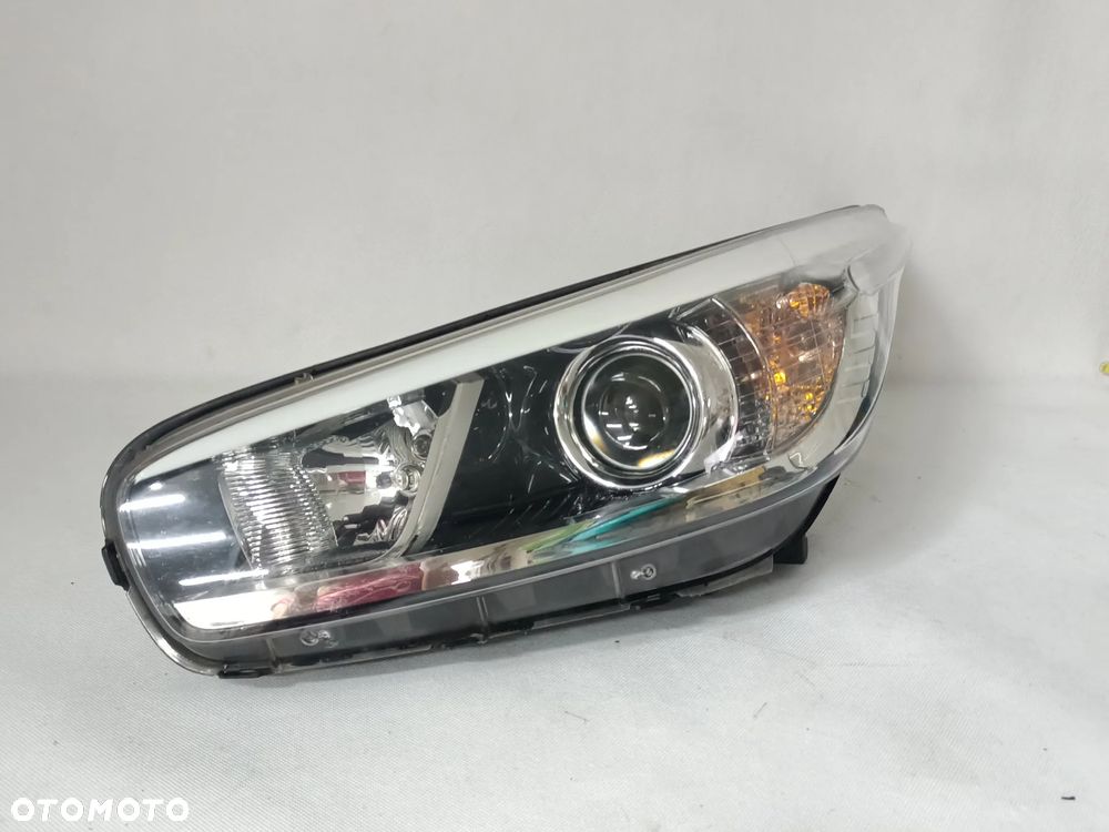 KIA CEED II PRO CEED 12-18r LAMPA PRZEDNIA LEWA 11pin ODYGINAŁ EUROPA