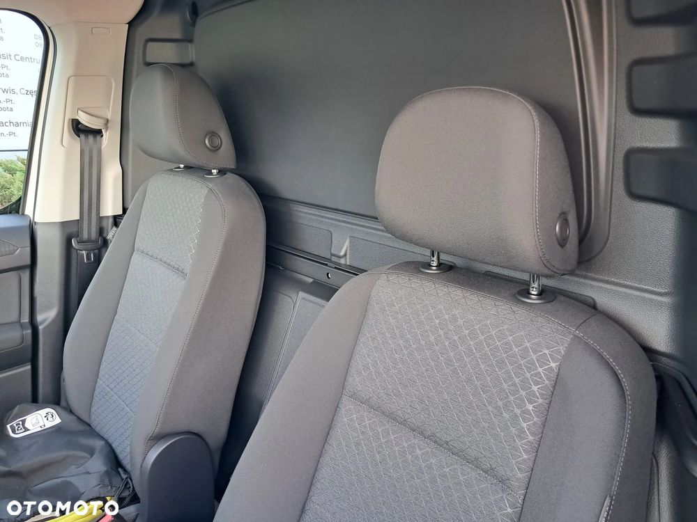 Ford Transit Connect - 24