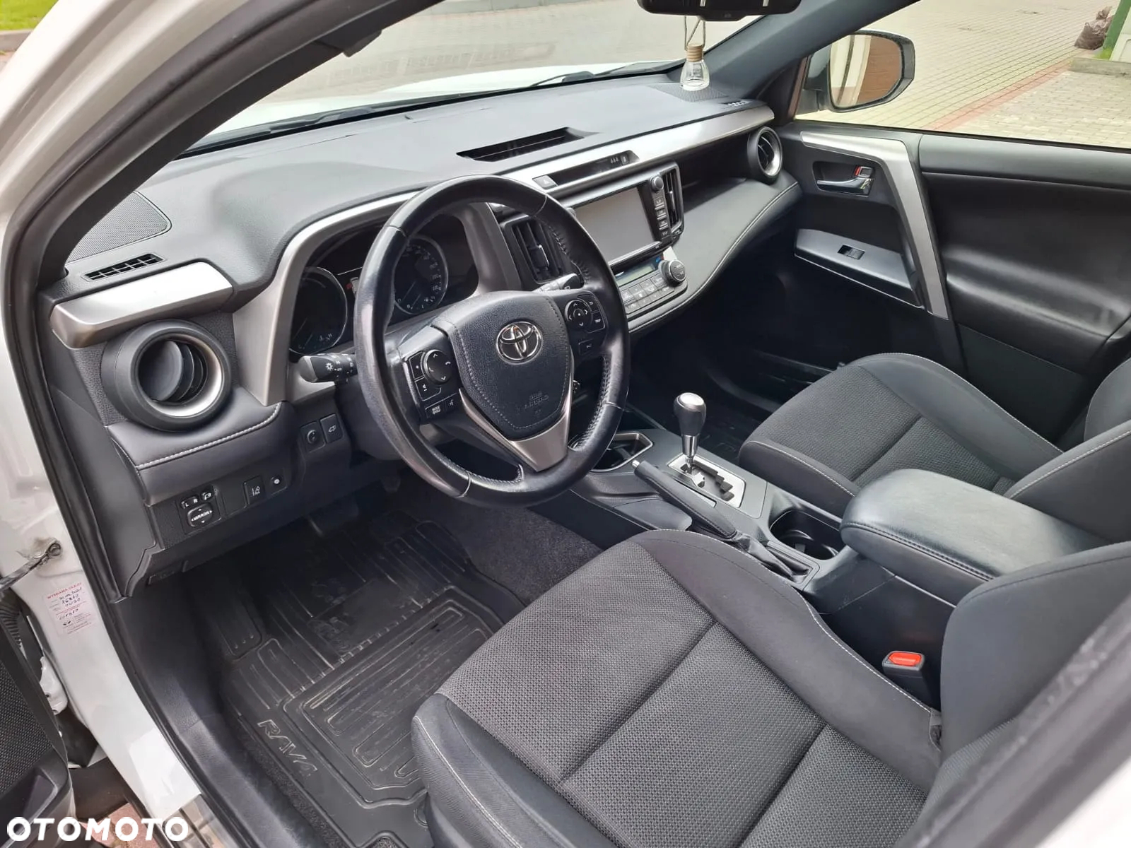 Toyota RAV4 Hybrid Selection 4x2 - 23