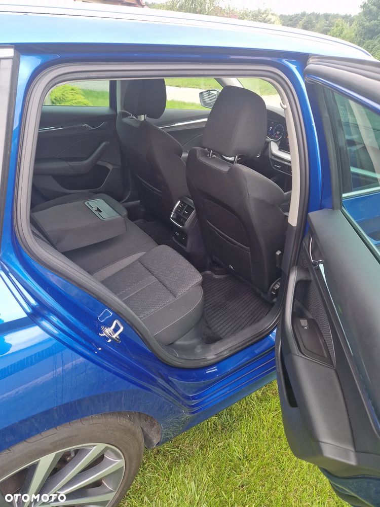 Skoda Octavia 2.0 TDI Style DSG - 6