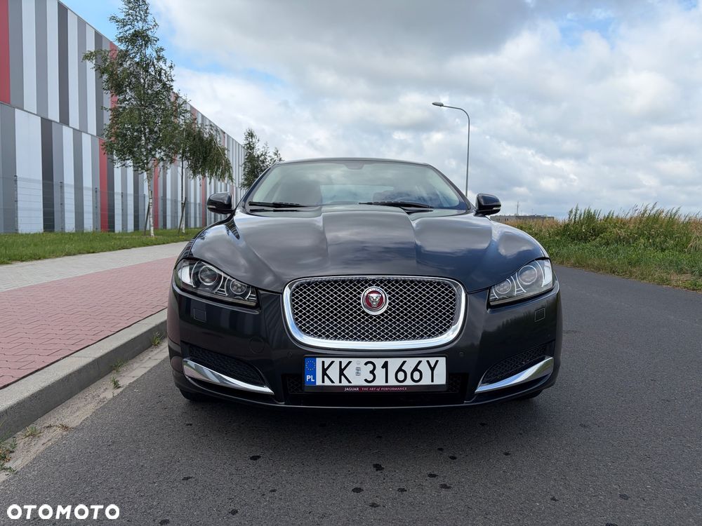 Jaguar XF 3.0 T AWD Luxury - 11