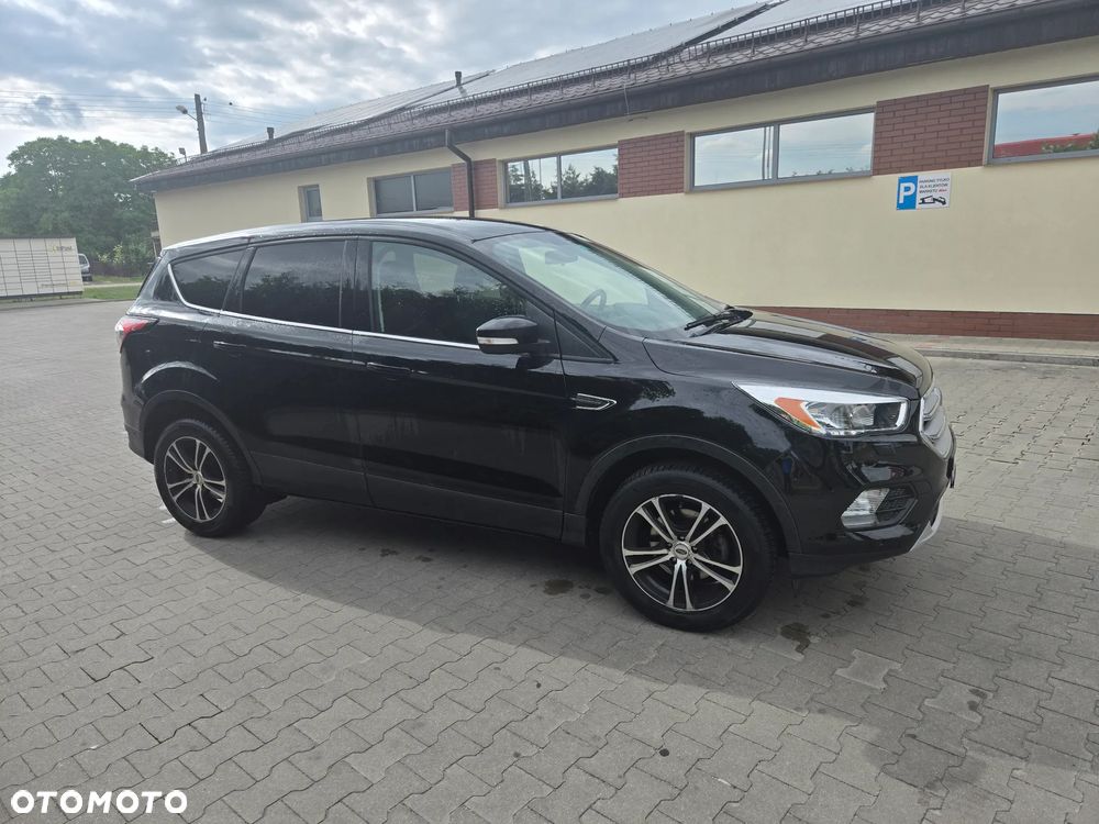 Ford Kuga 1.5 EcoBoost 2x4 Trend - 6