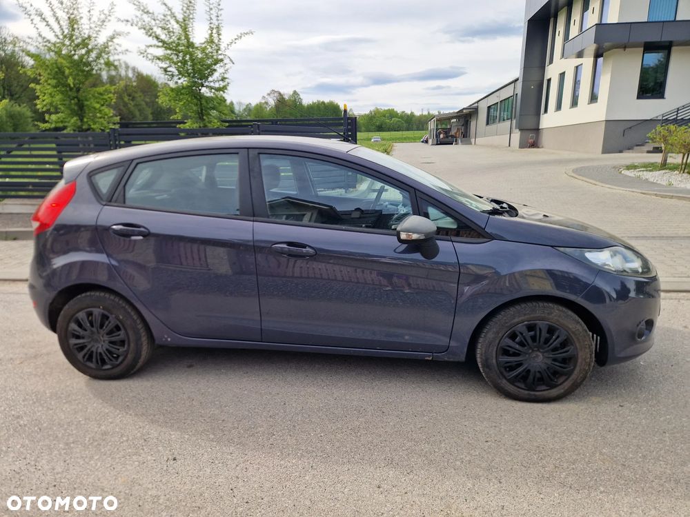 Ford Fiesta - 2
