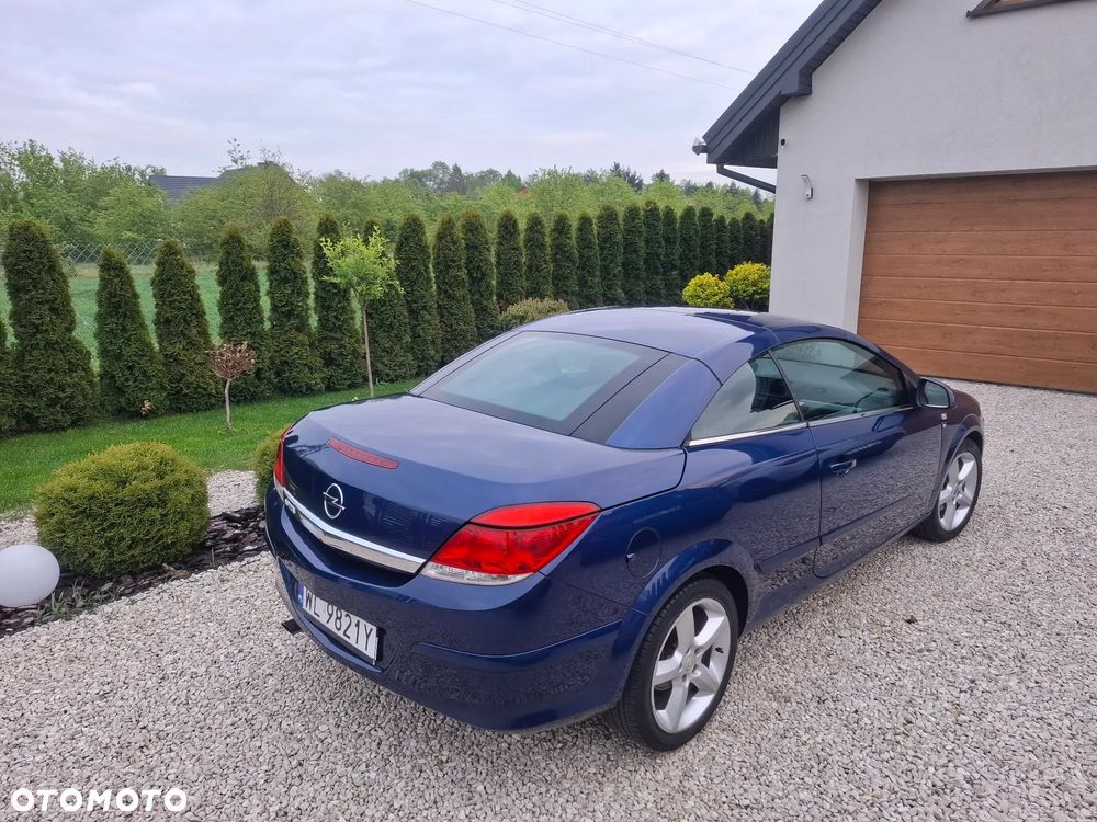Opel Astra 1.8 Edition 111 Jahre - 12
