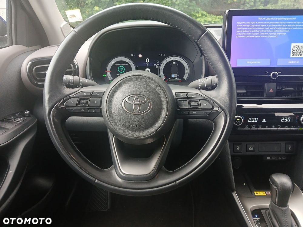 Toyota Yaris Cross Hybrid 1.5 Executive AWD - 12