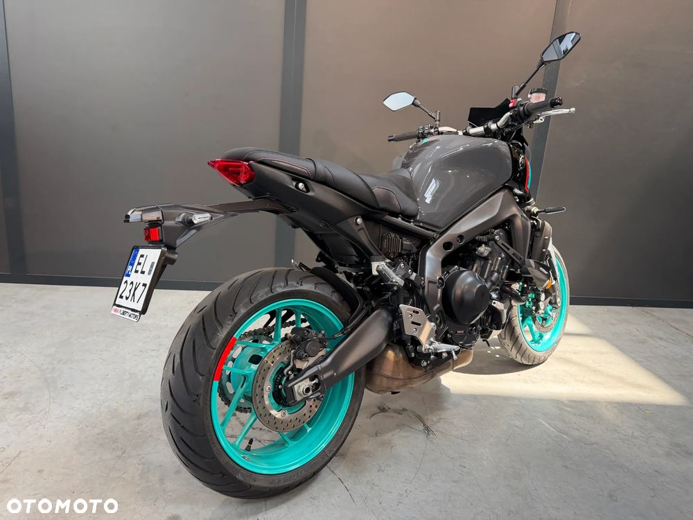 Yamaha MT - 8
