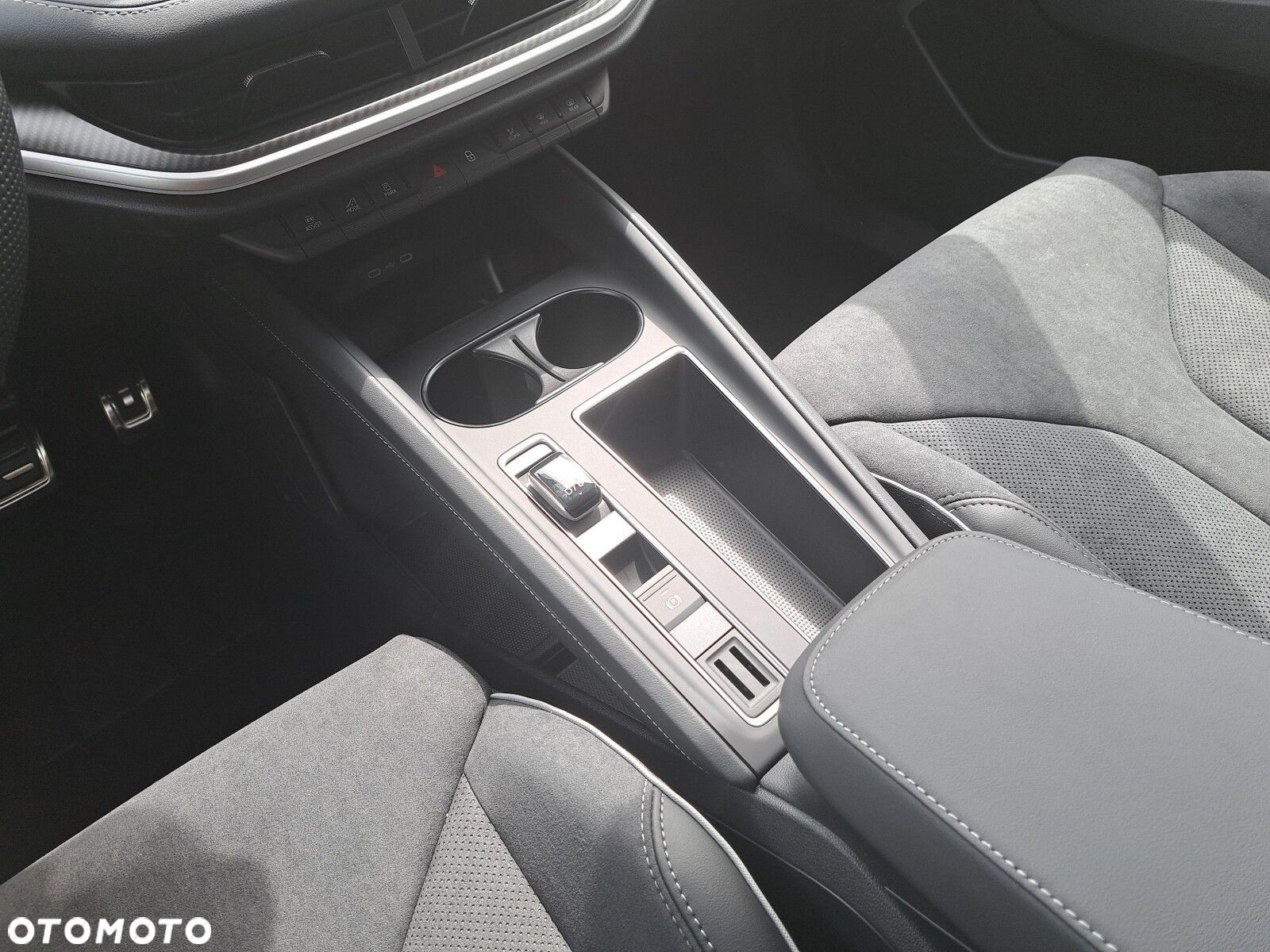 Skoda Enyaq 85 82kWh Sportline - 25