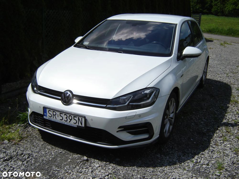 Volkswagen Golf - 1