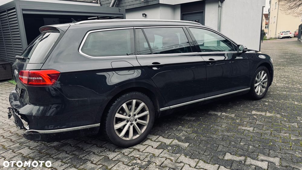 Volkswagen Passat 2.0 TDI (BlueMotion Technology) Highline - 9