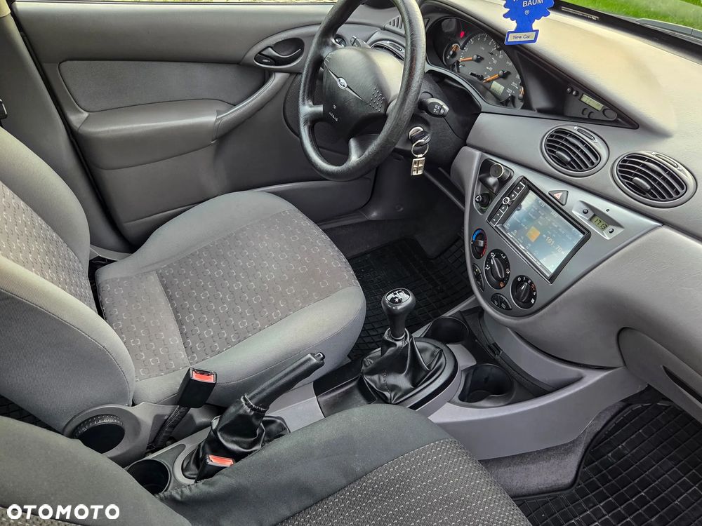 Ford Focus 1.8 Trend - 13