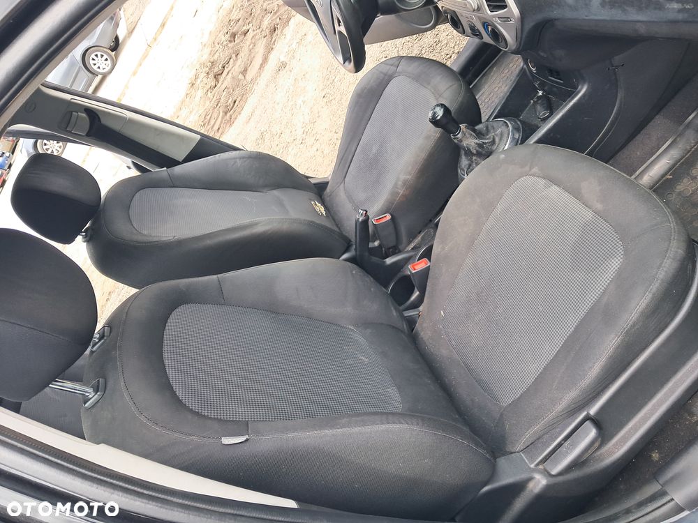 DAWCA CZĘŚCI HYUNDAI I20 I 2011 1.2 MPI 16V G4LA KL. FR - 18