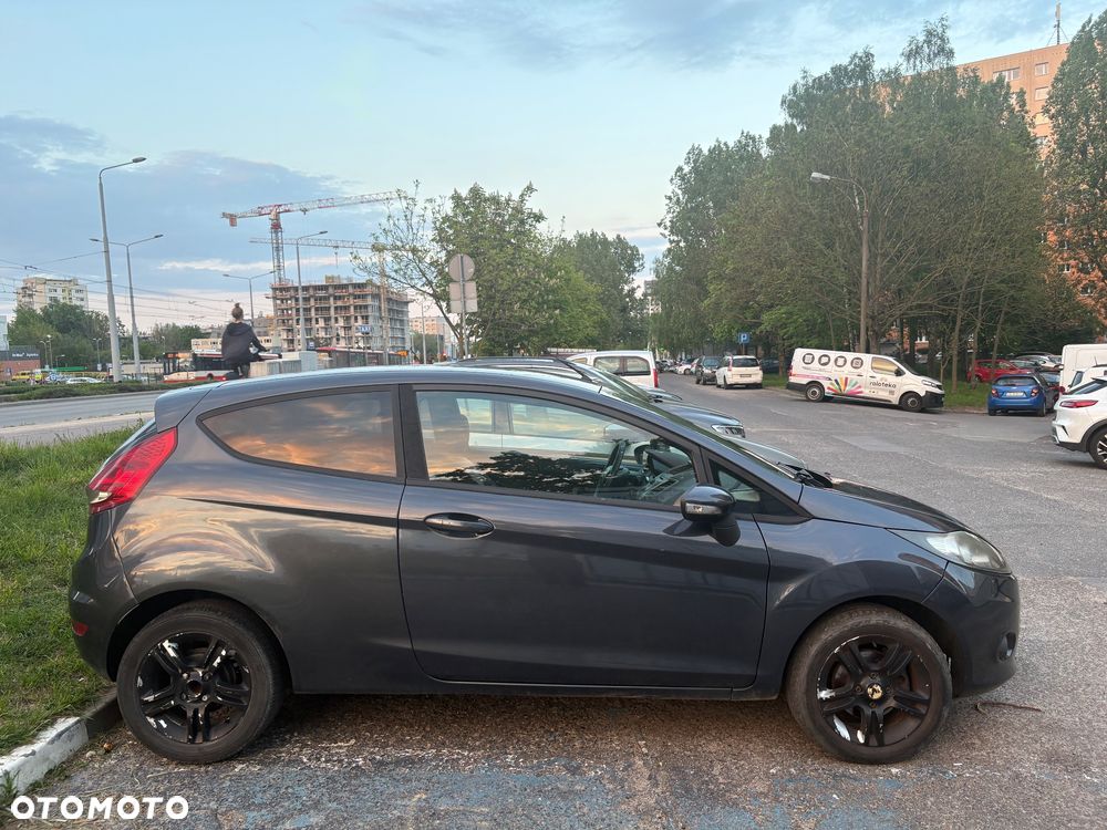 Ford Fiesta 1.25 Champions Edition - 4