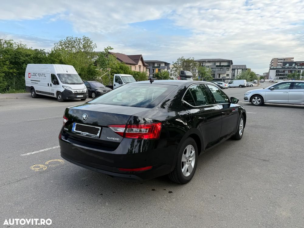 Skoda Superb 1.6 TDI DSG Active - 6