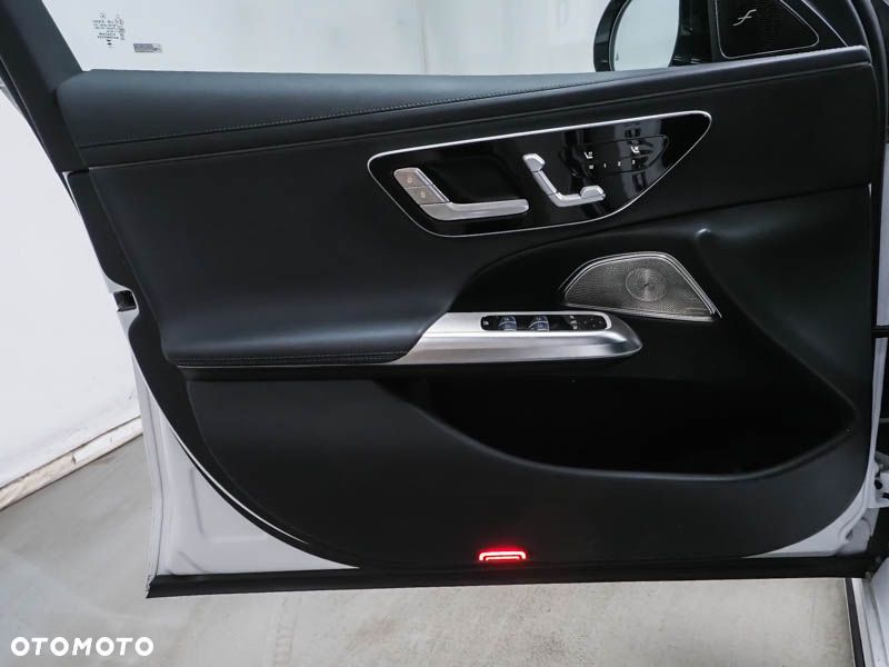 Mercedes-Benz Klasa E 300de 4Matic 9G-TRONIC Edition AMG Line - 7