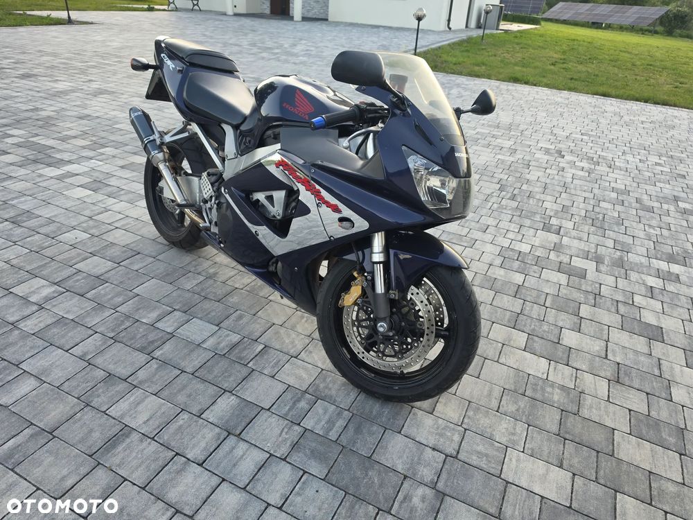 Honda CBR - 1