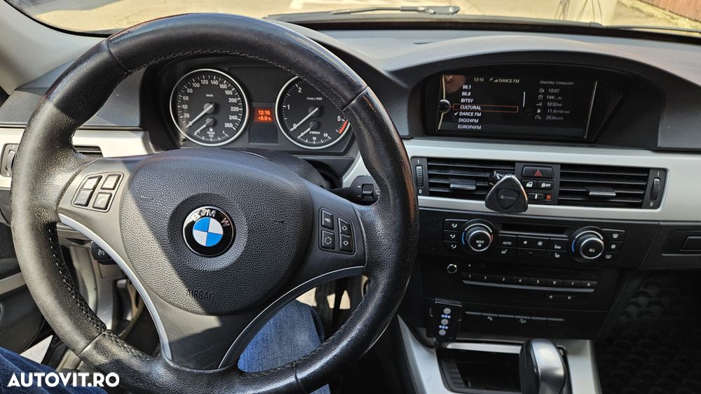 BMW Seria 3 330d xDrive Aut. - 4