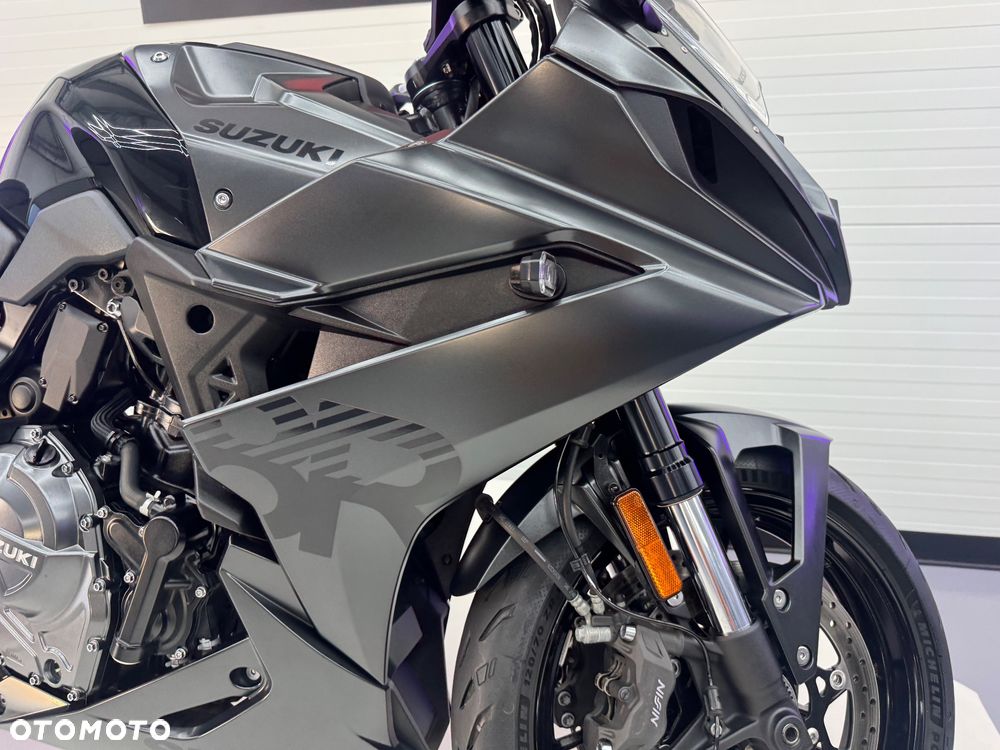 Suzuki GSX - 15