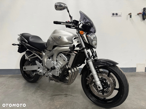 Yamaha FZ6